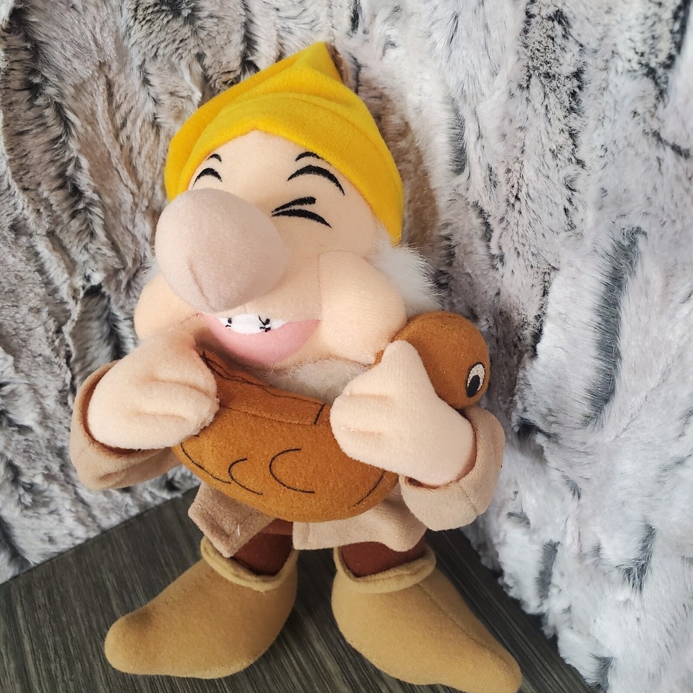 Vintage Sega Snow White And The Seven Dwarfs SNEEZY With Brown Duck Plush Japan‎